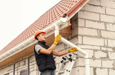 Pose et remplacement de gouttières à Danne-et-Quatre-Vents